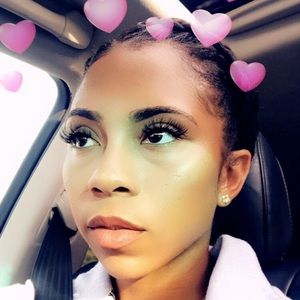 Meet your Posher, Ronni